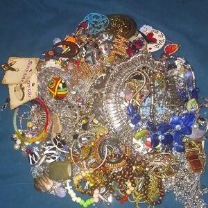 Elegant Silver and Blue Women's Jewelry Set